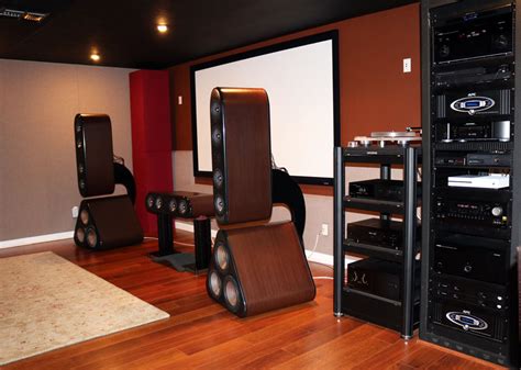 Audioholics .